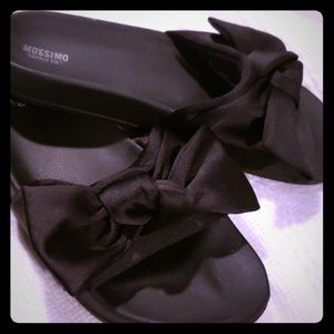 Mossimo black sandals